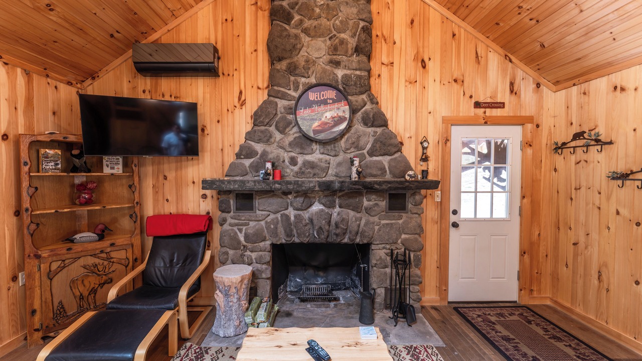 Photo of Livingroom in Wallenpaupauk Lake Estates