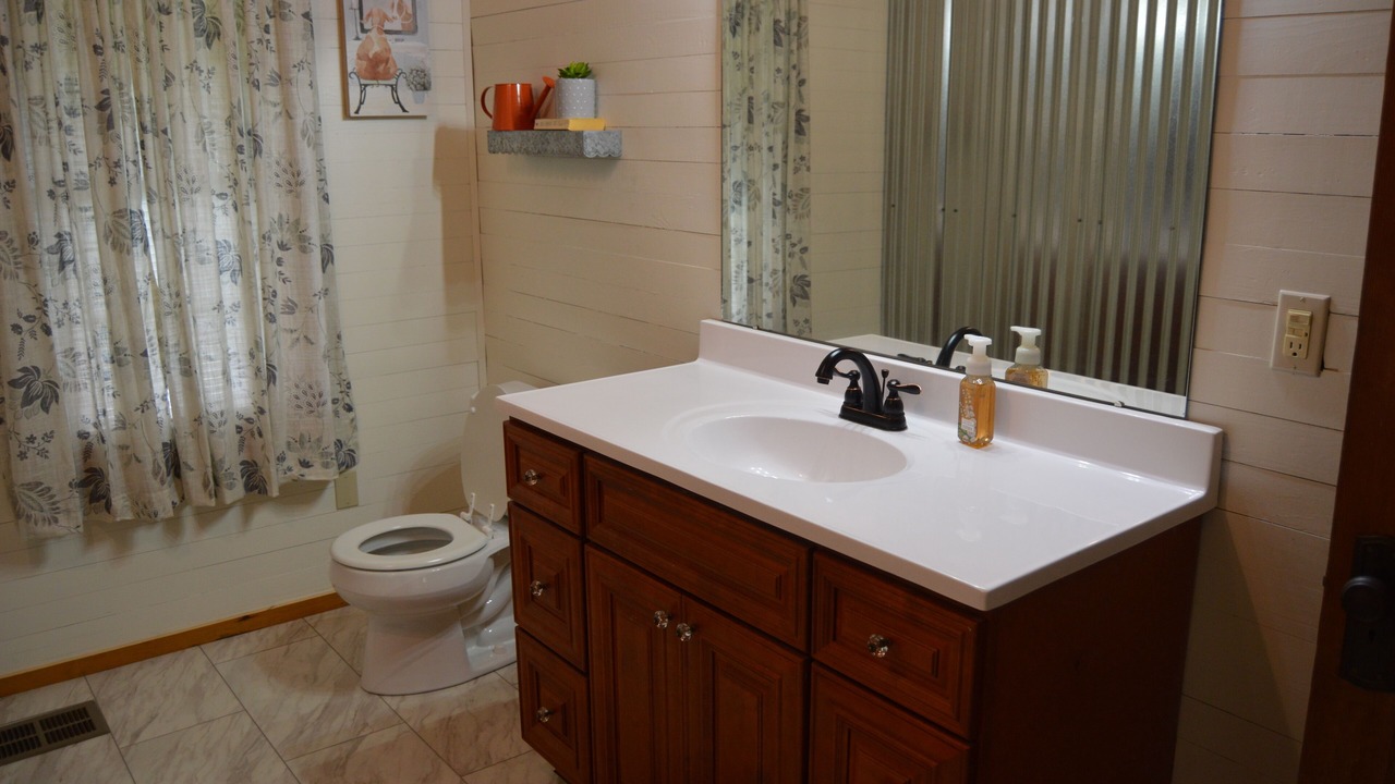 Photo of Bathroom in Moss