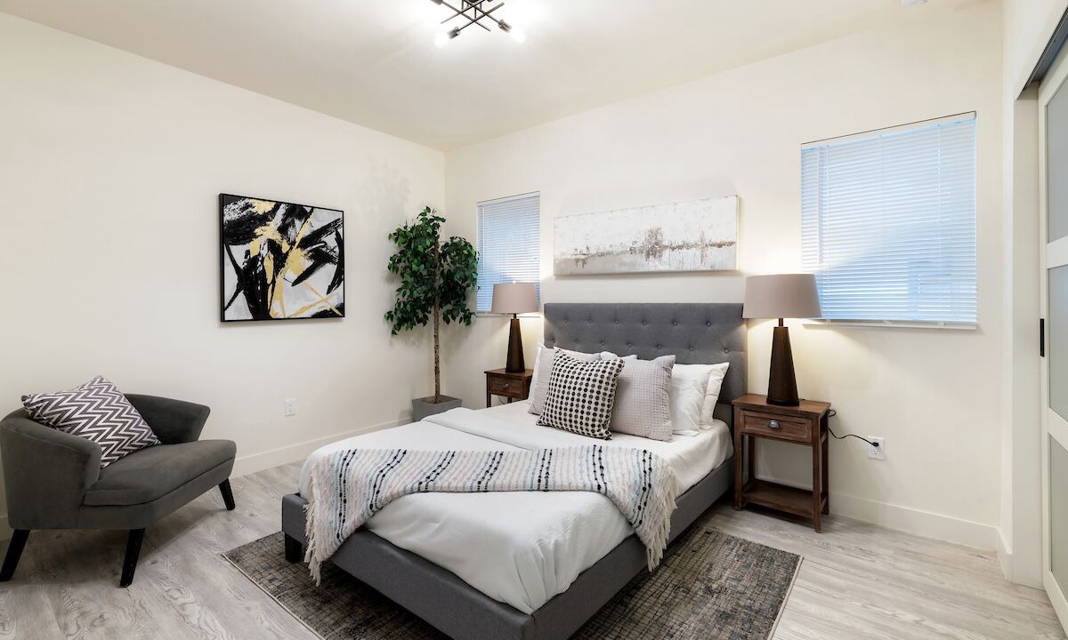 Photo of Bedroom in Miracle Mile