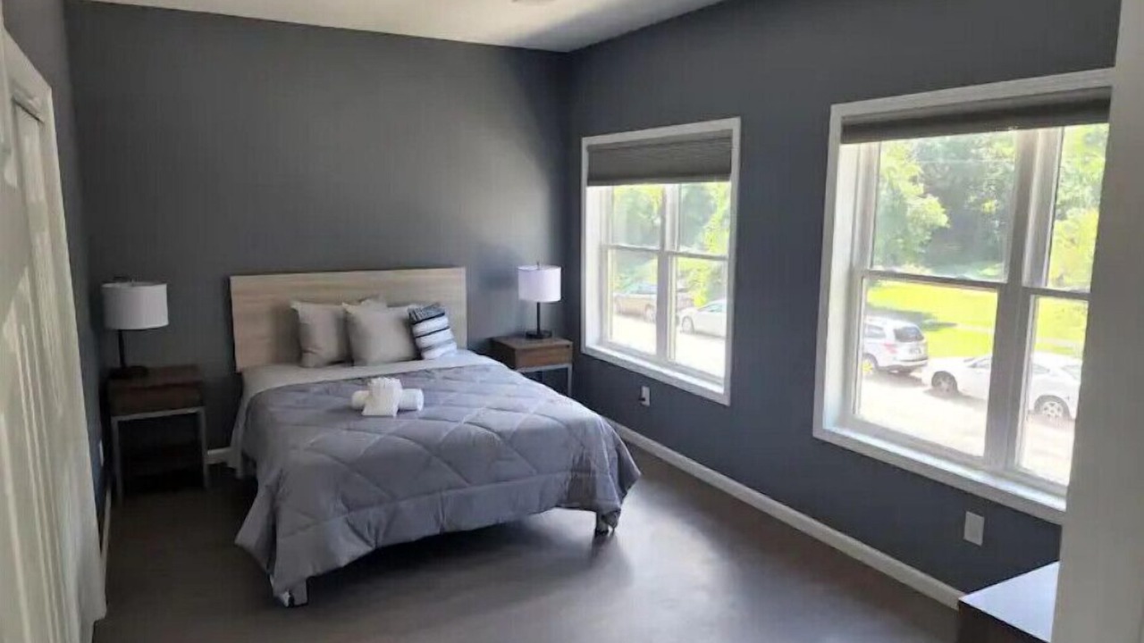 Photo of Bedroom in Downtown Niagara Falls