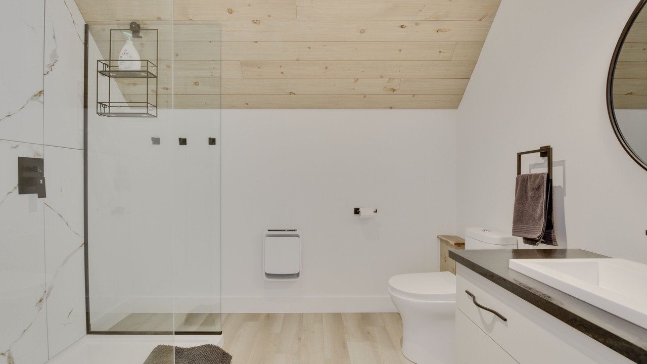 Photo of Bathroom in Saint Urbain
