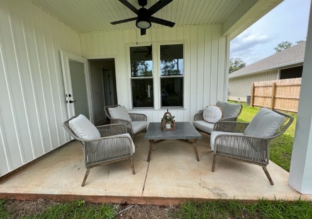 Photo of Patio Balcony in Ono Island