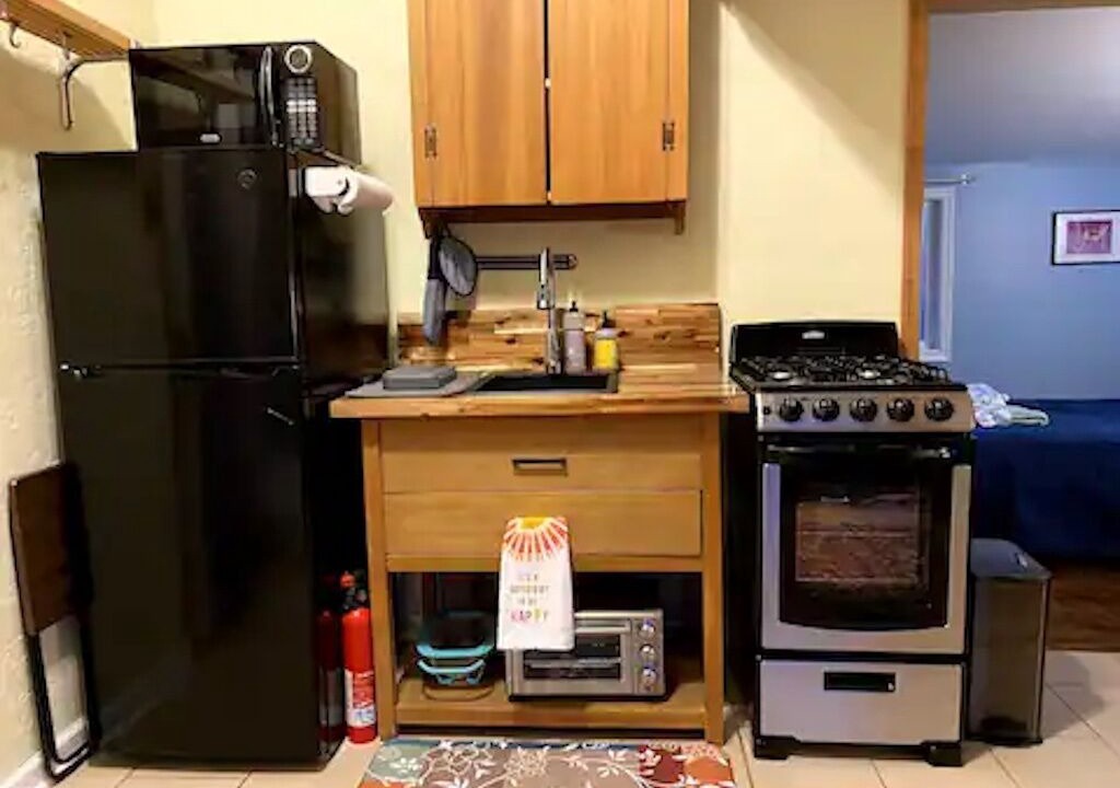 Photo of Kitchen in Court House