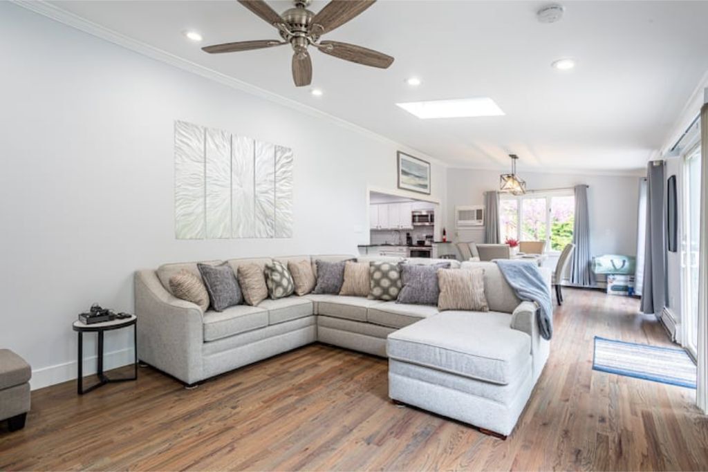 Photo of Livingroom in Huntington Station