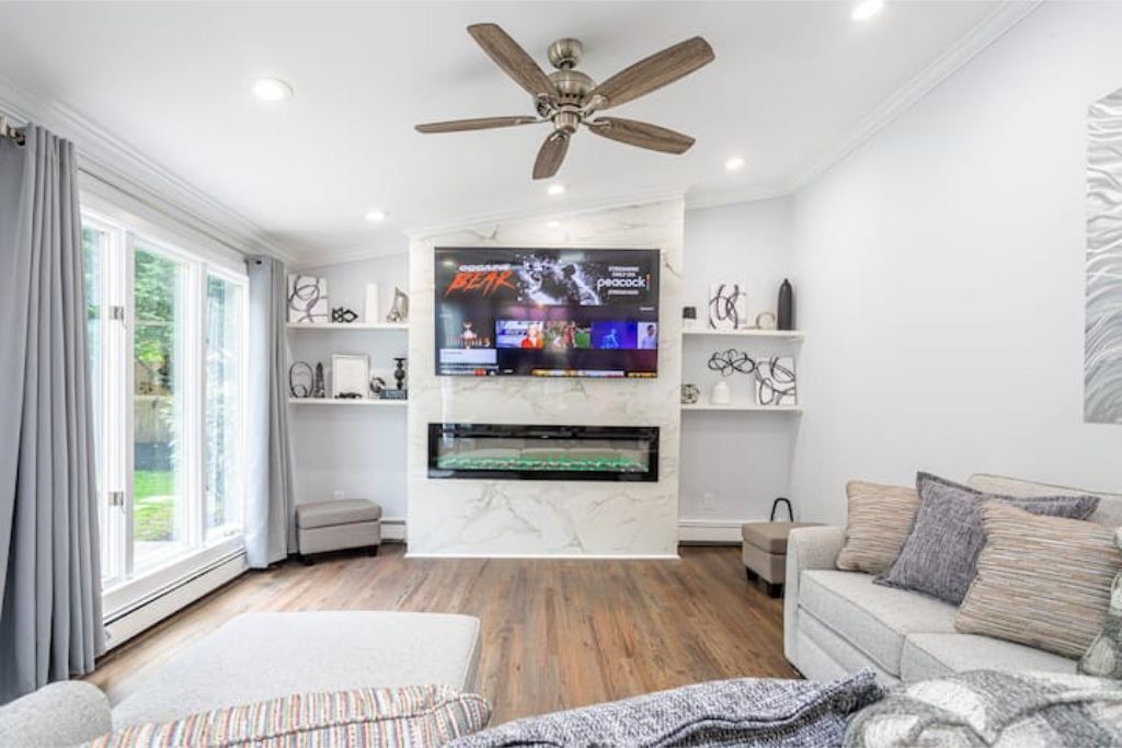 Photo of Livingroom in Huntington Station