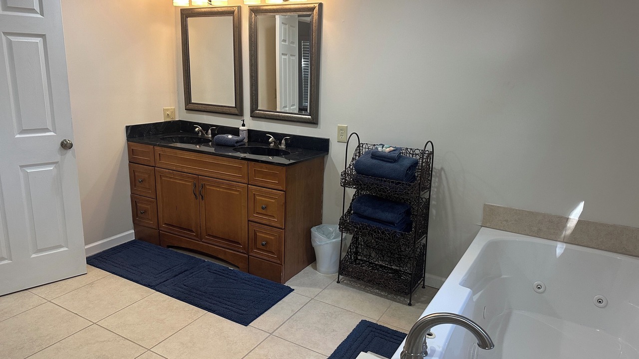 Photo of Bathroom in Talladega