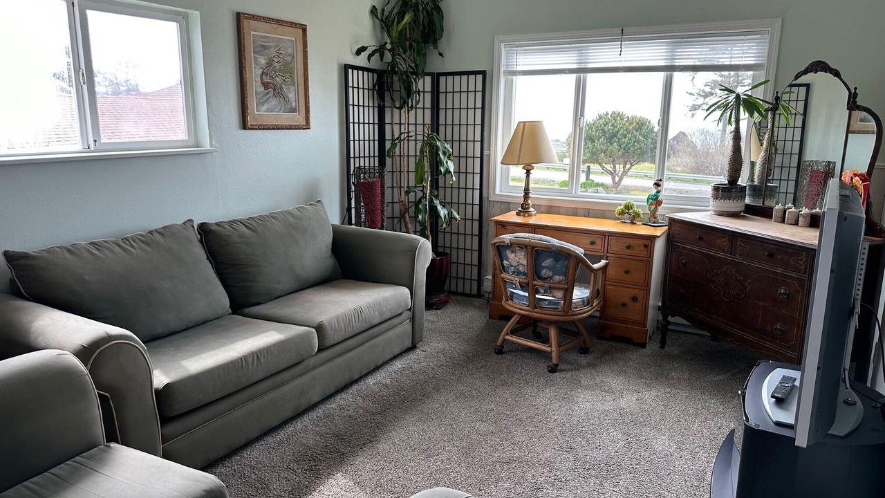 Photo of Livingroom in Crescent City North