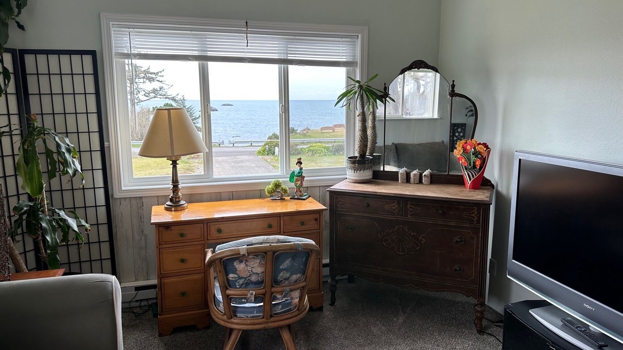 Photo of Livingroom in Crescent City North