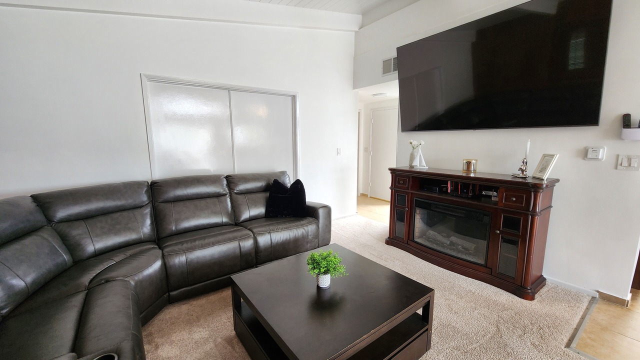 Photo of Livingroom in Santa Ana Heights