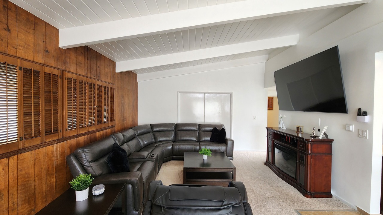 Photo of Livingroom in Santa Ana Heights