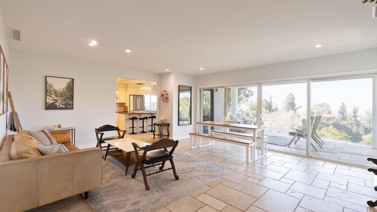 Photo of Livingroom in Monrovia