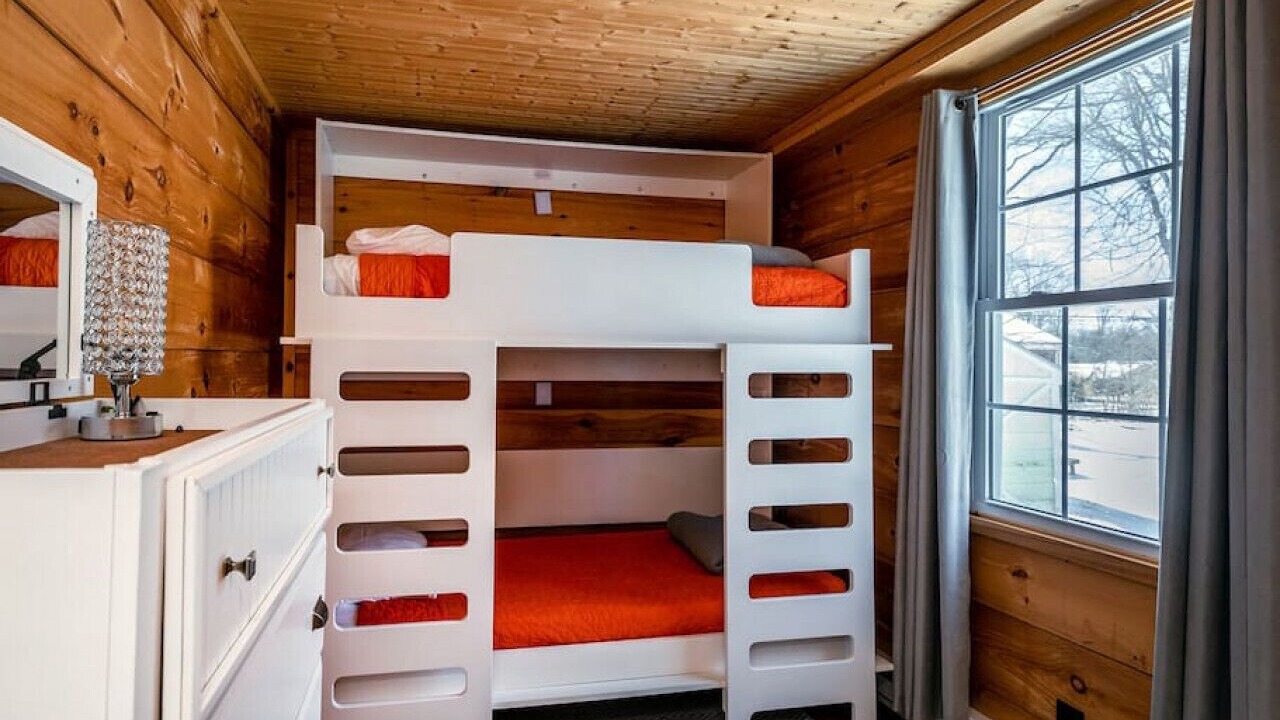 Photo of Bedroom in Lakeside