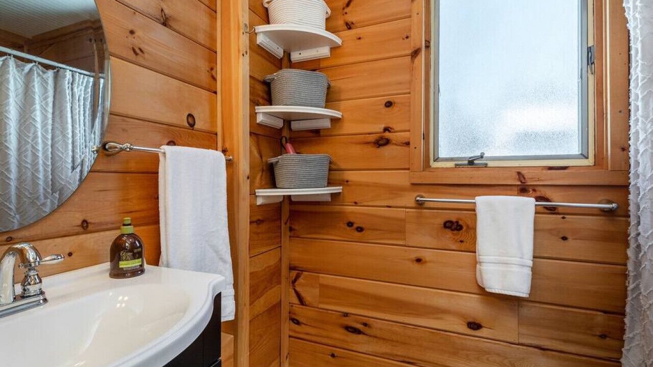 Photo of Bathroom in Lakeside