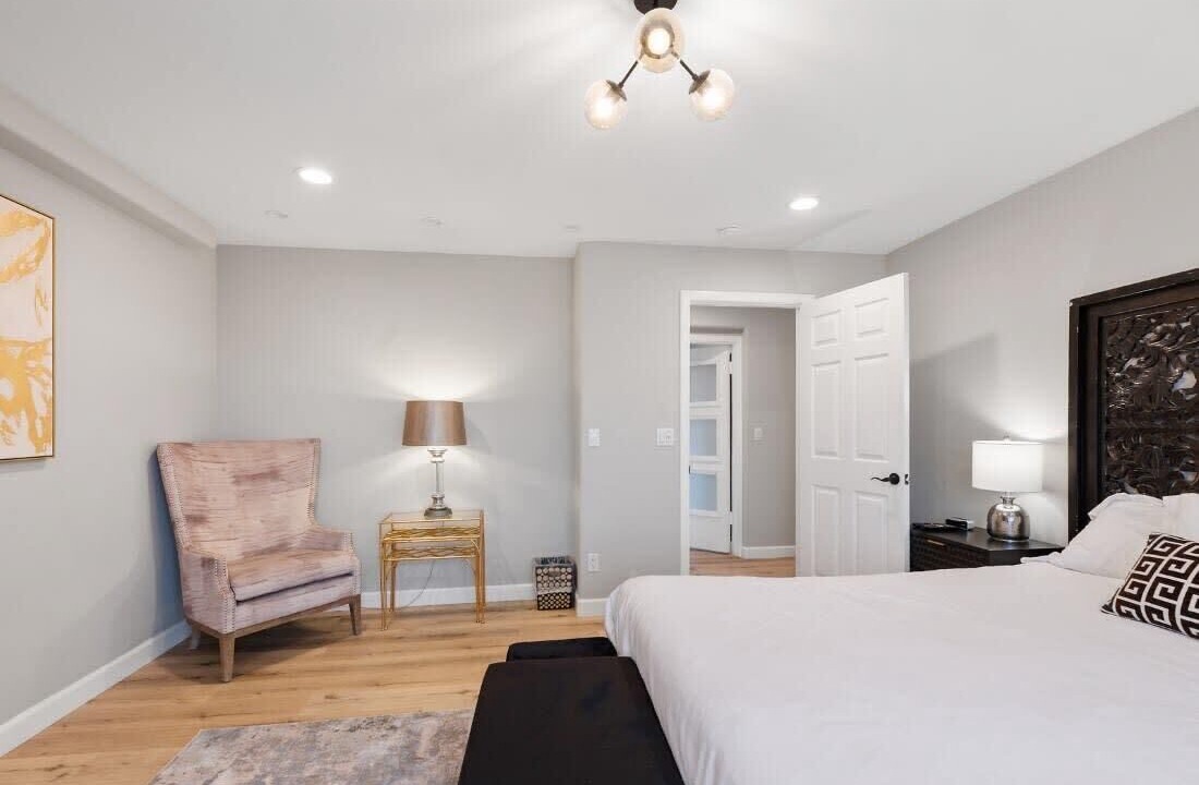 Photo of Bedroom in La Jolla Mesa