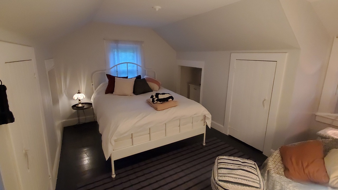 Photo of Bedroom in Woodbury