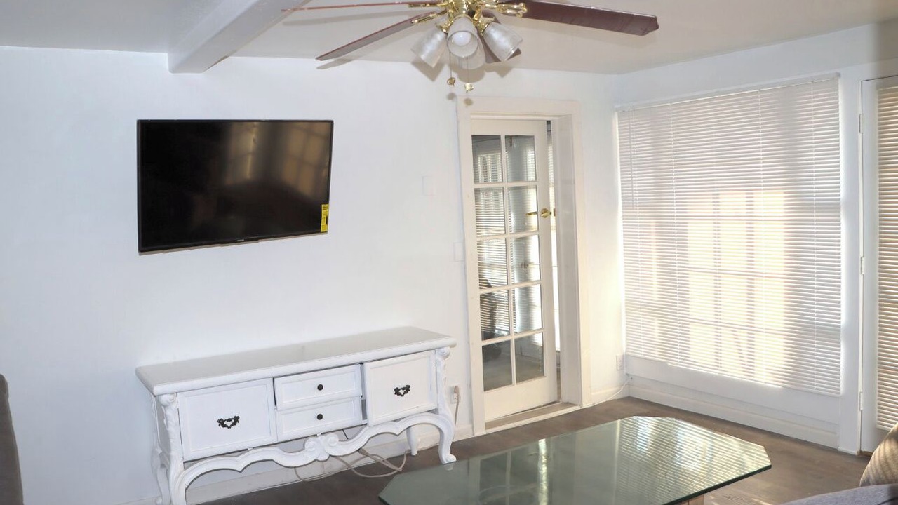 Photo of Livingroom in Hemet