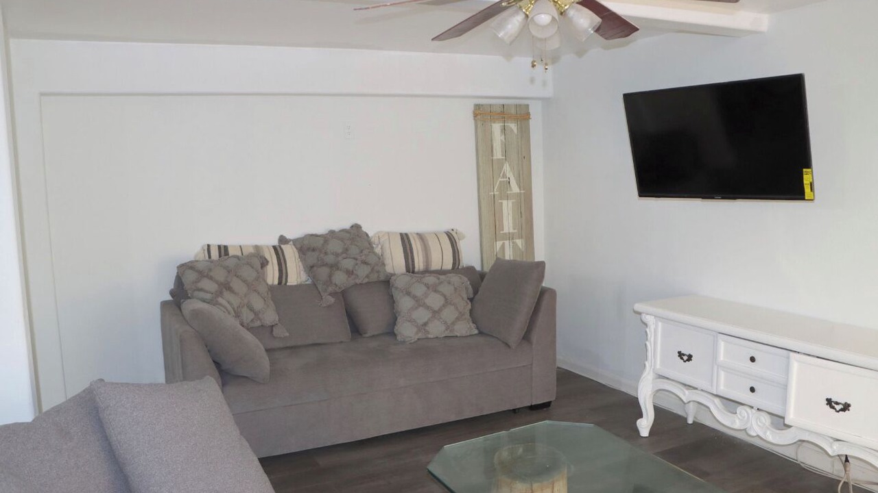 Photo of Livingroom in Hemet