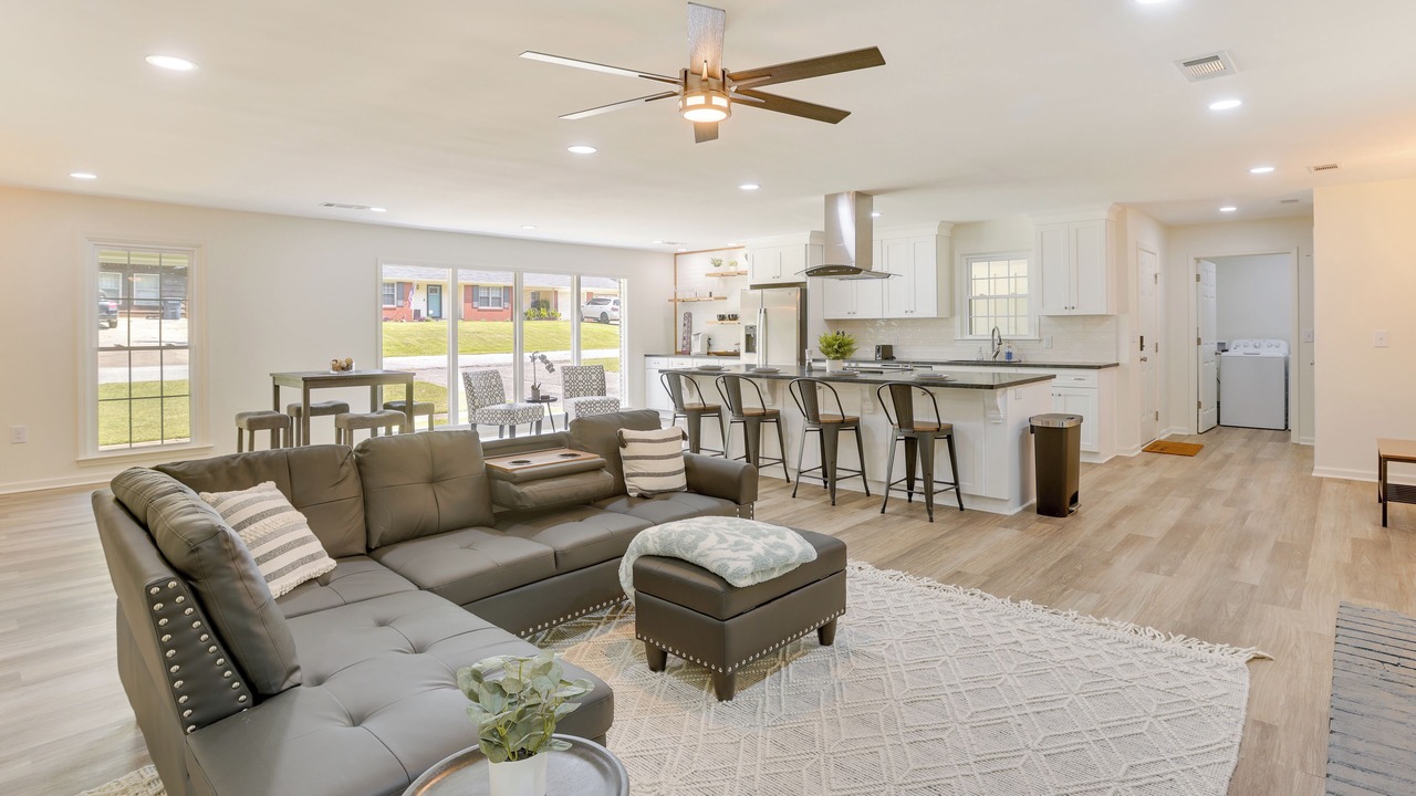 Photo of Livingroom in Northport