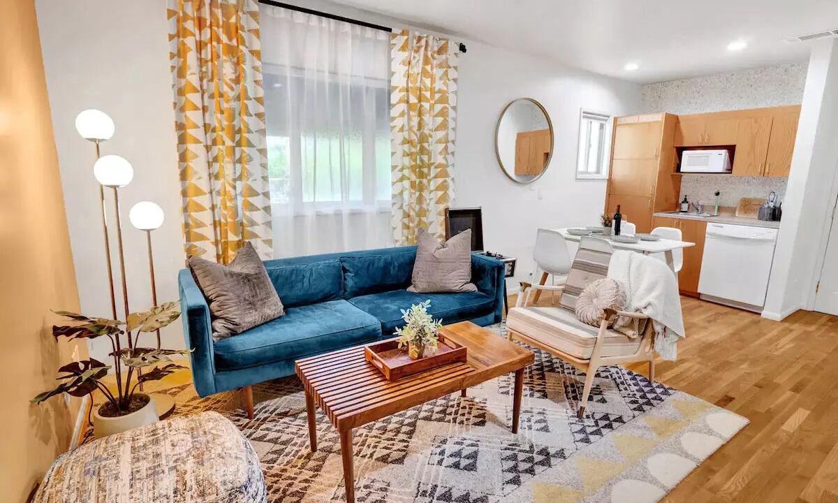 Photo of Livingroom in Los Altos