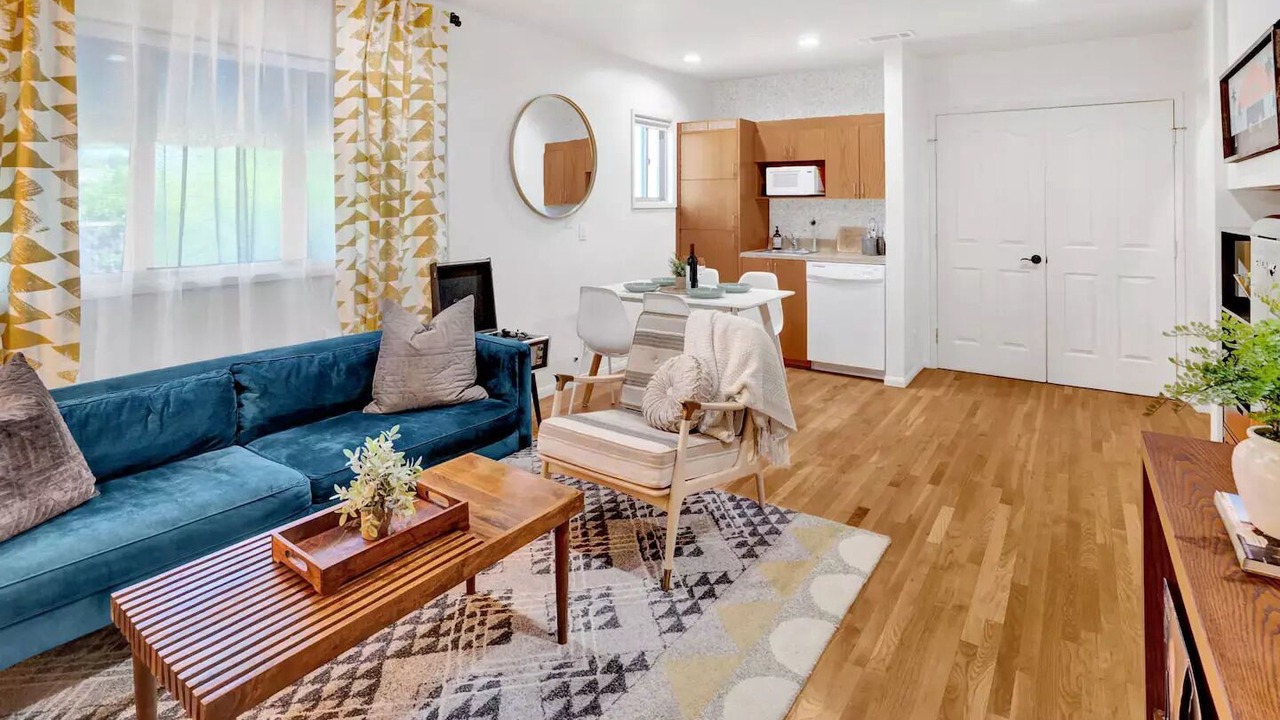 Photo of Livingroom in Los Altos
