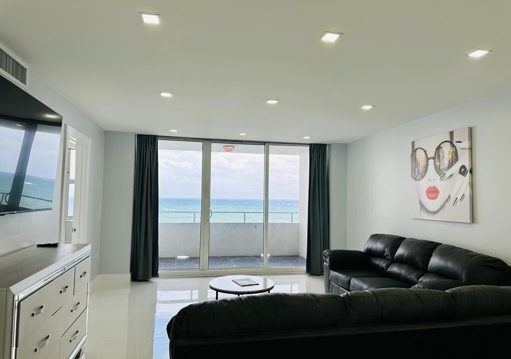 Photo of Patio Balcony in Barrier Island
