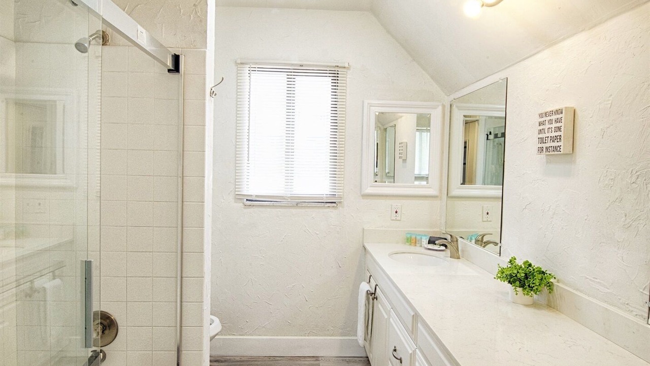 Photo of Bathroom in Survey Creek