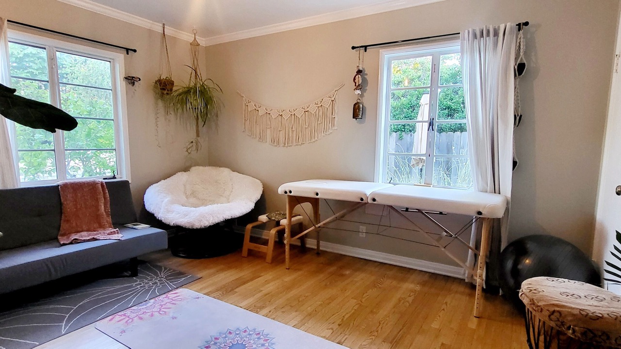 Photo of Bedroom in Woodland Hills