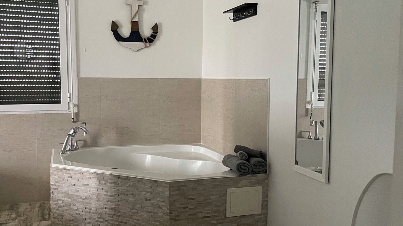Photo of Bathroom in Bahamas Terrace