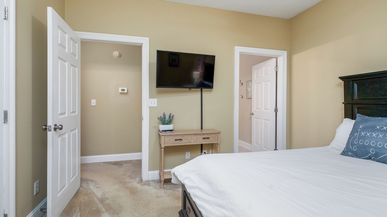 Photo of Bedroom in Tuscaloosa