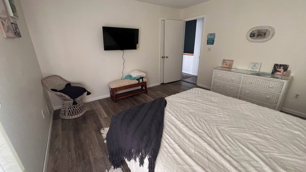 Photo of Bedroom in Bayville