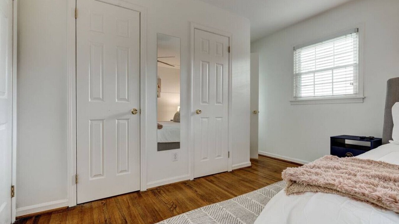 Photo of Bedroom in Crestline Heights