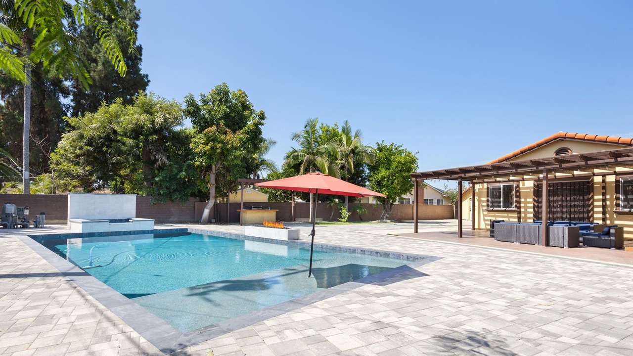 Photo of Outdoor in Downey
