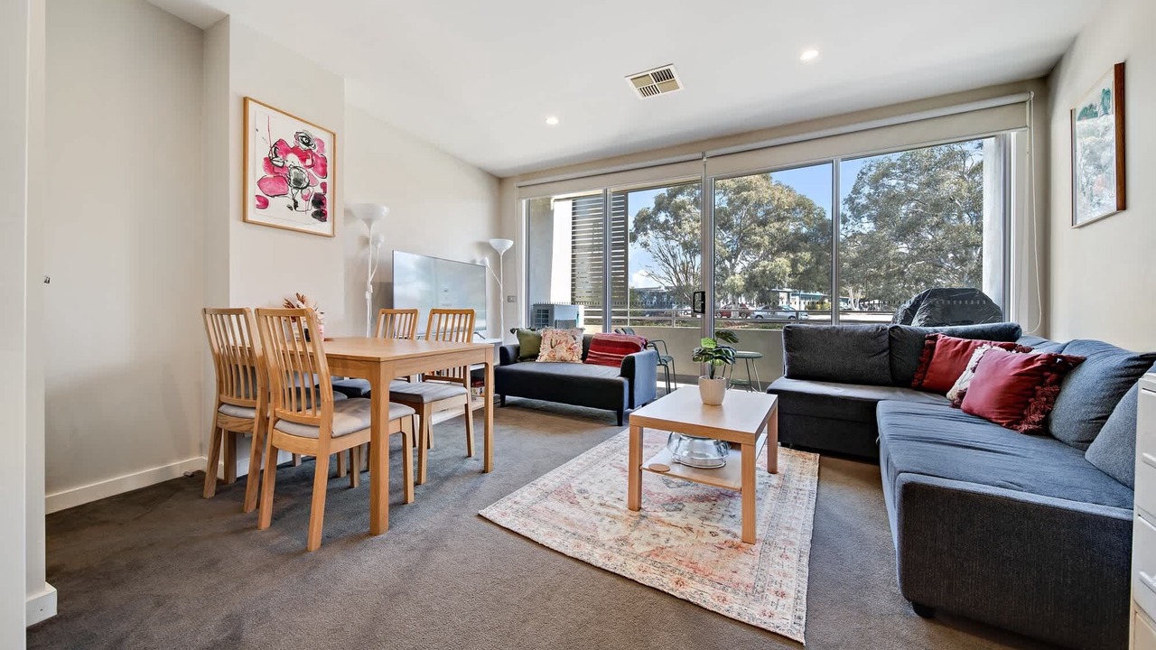 Photo of Livingroom in Curtin