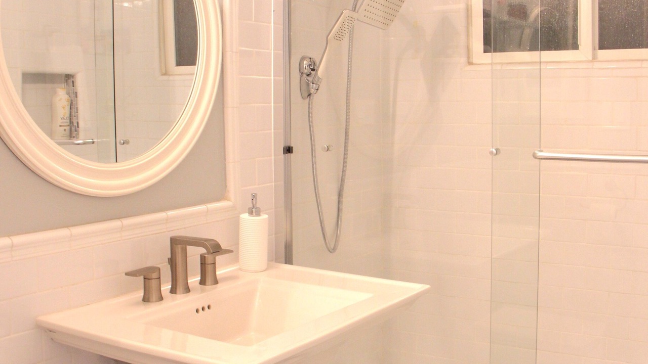 Photo of Bathroom in Reseda