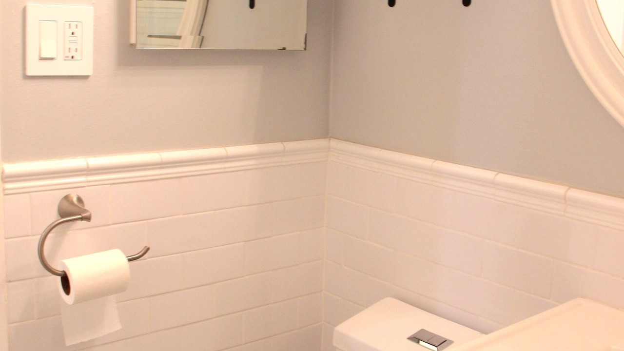 Photo of Bathroom in Reseda
