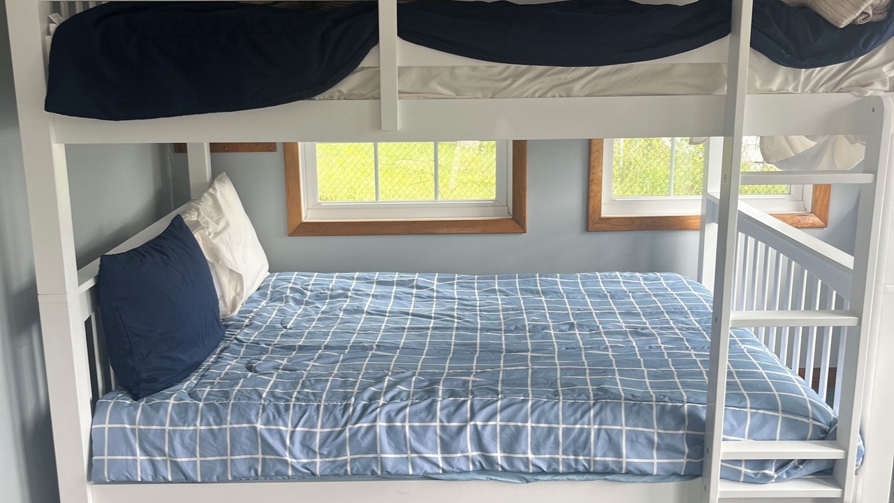 Photo of Bedroom in Conesus