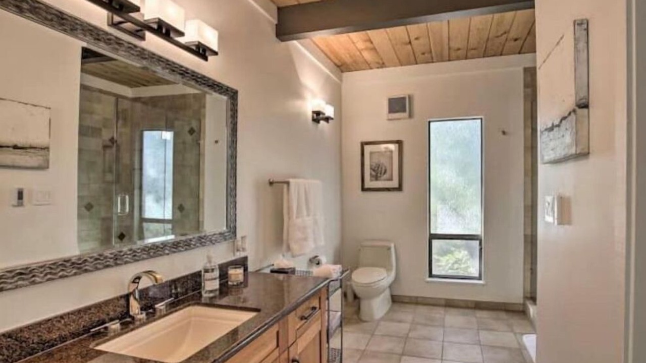 Photo of Bathroom in San Anselmo