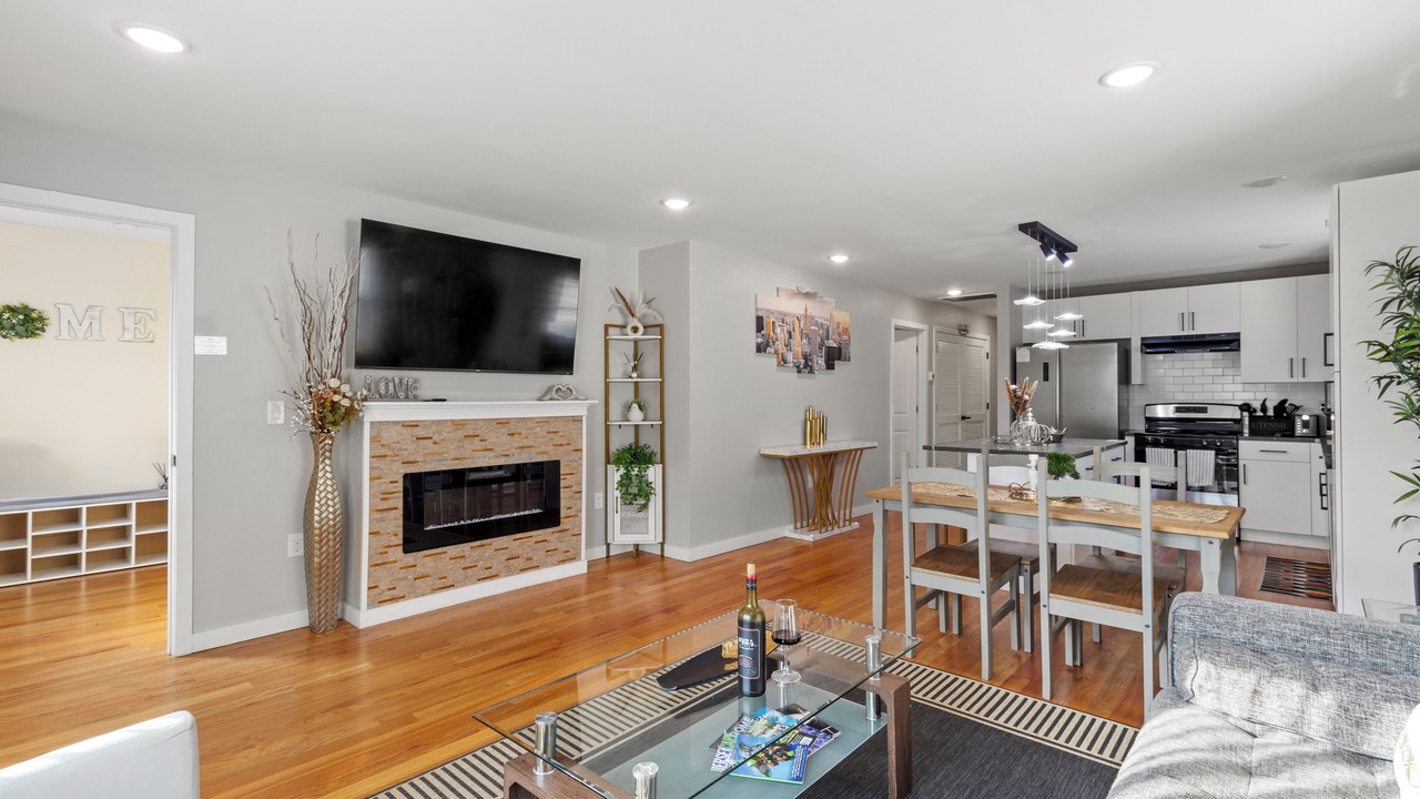 Photo of Livingroom in Elizabeth