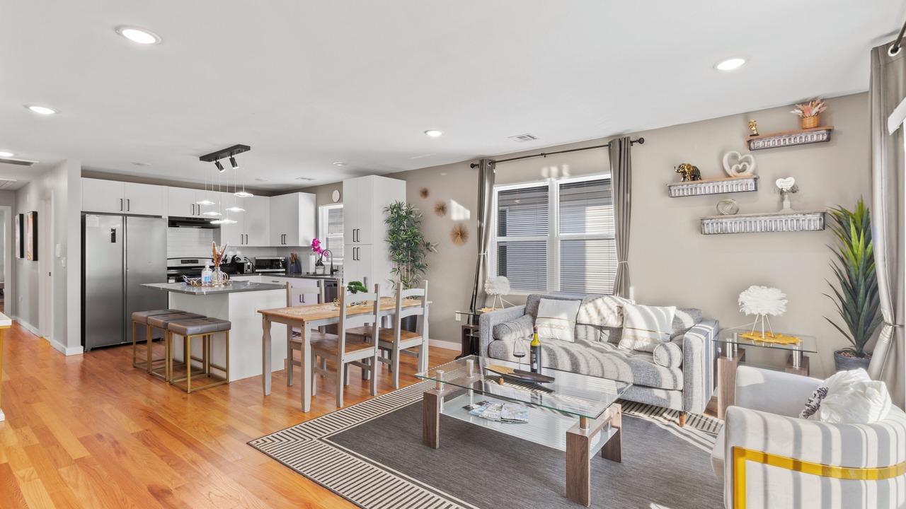 Photo of Livingroom in Elizabeth
