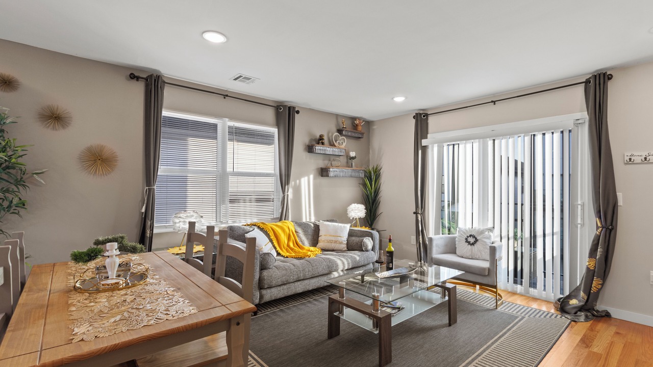 Photo of Livingroom in Elizabeth