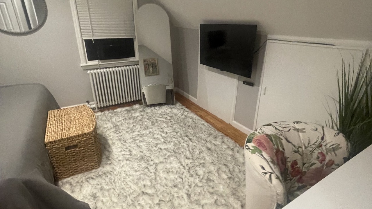 Photo of Livingroom in Uniondale