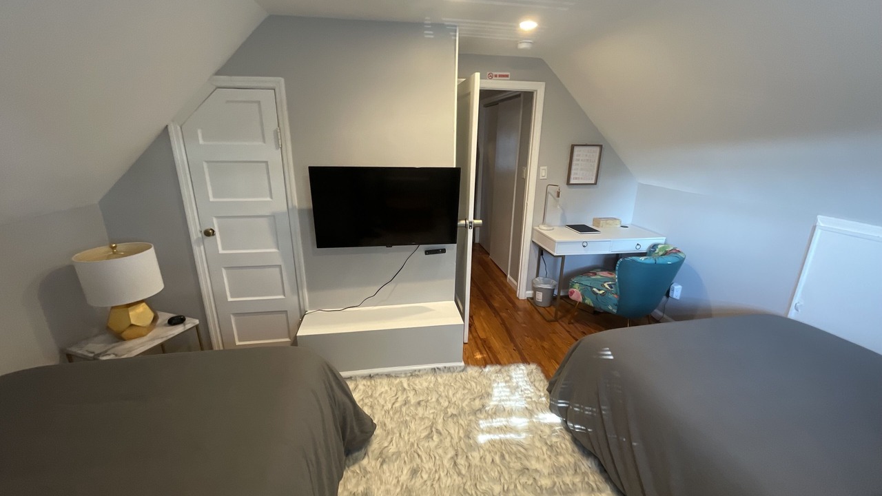 Photo of Bedroom in Uniondale