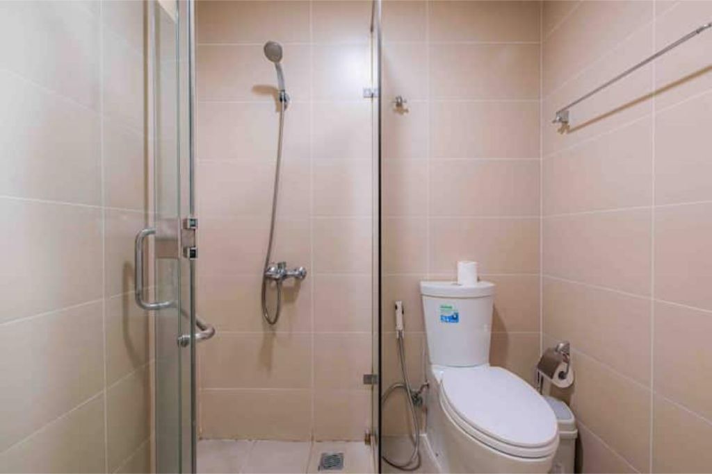 Photo of Bathroom in District 9