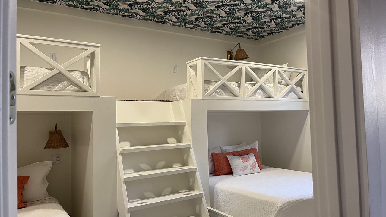 Photo of Bedroom in Farmer's Hill