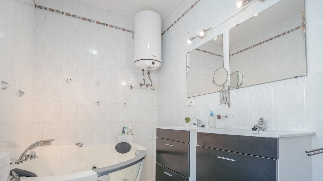 Photo of Bathroom in Miami Platja