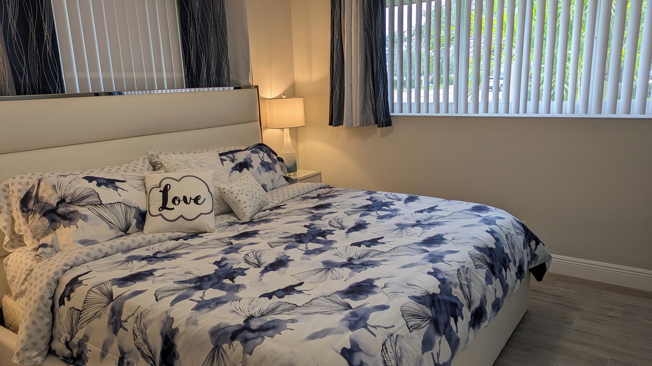 Photo of Bedroom in Coral Ridge