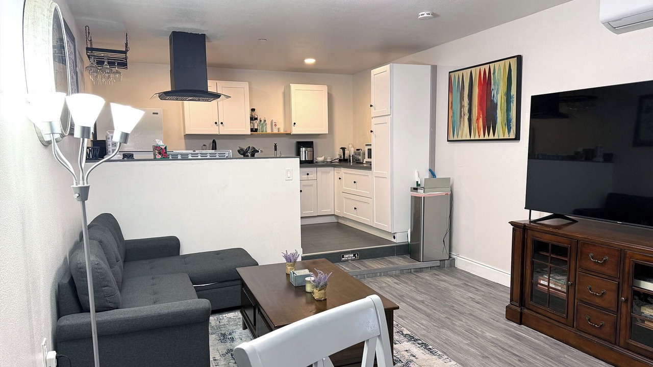 Photo of Livingroom in Thousand Oaks