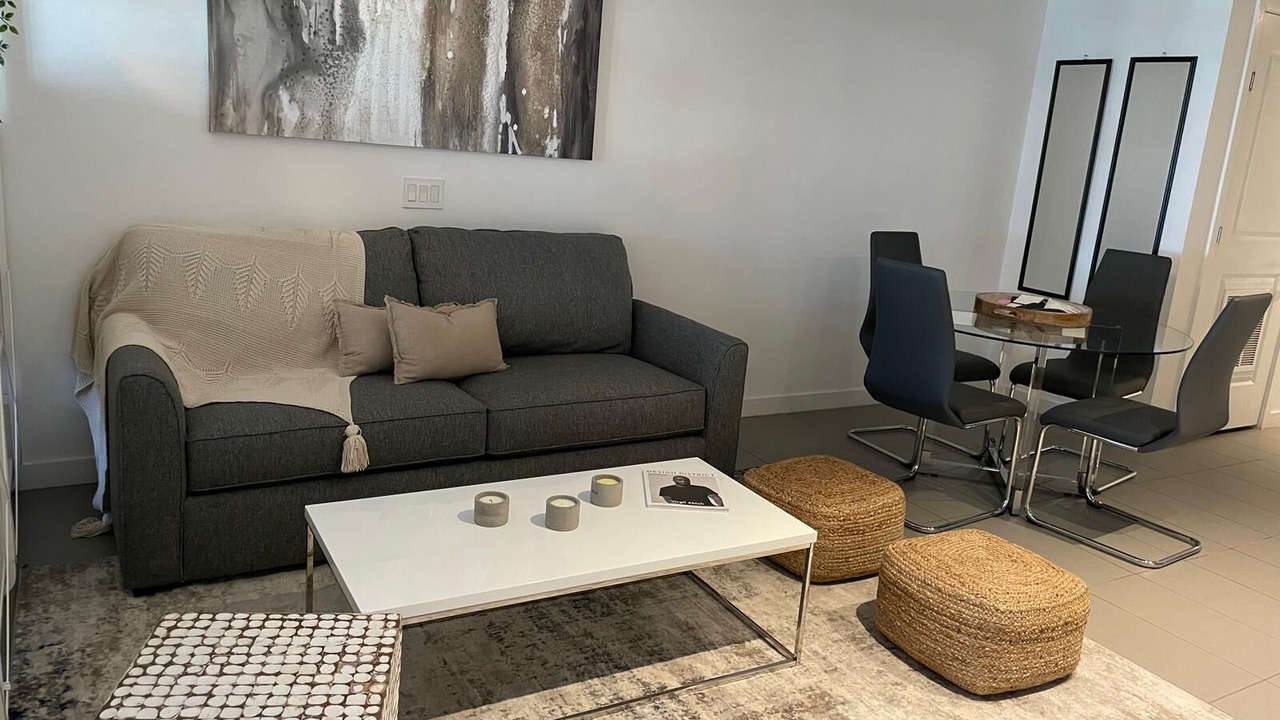 Photo of Livingroom in Town Square