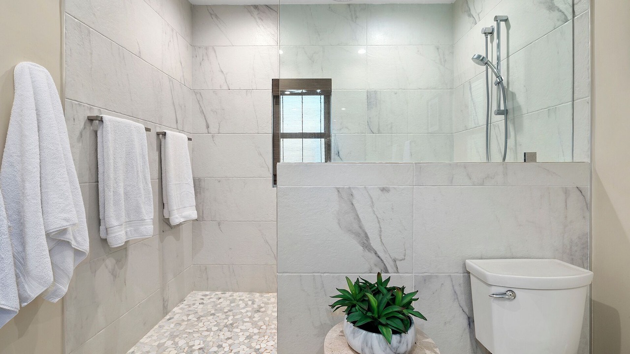 Photo of Bathroom in Mar Vista