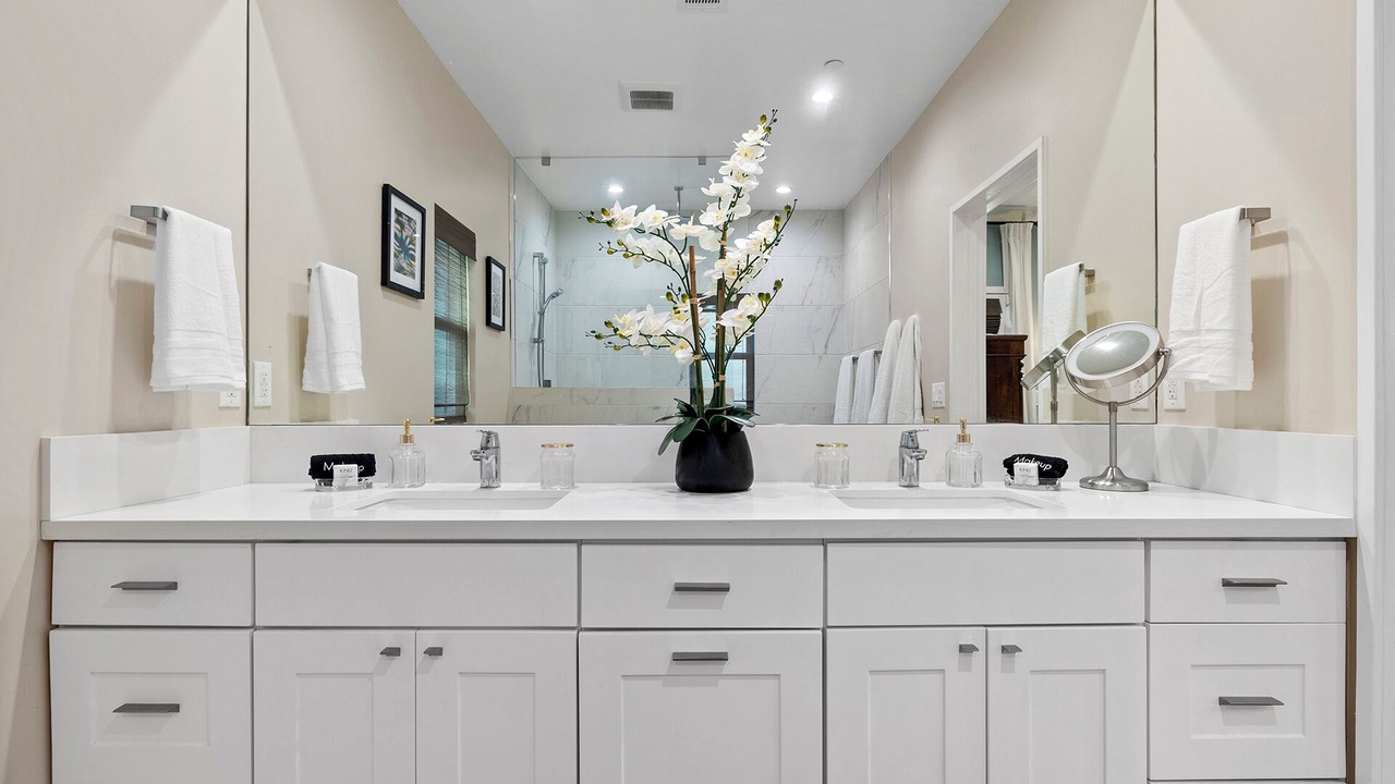 Photo of Bathroom in Mar Vista